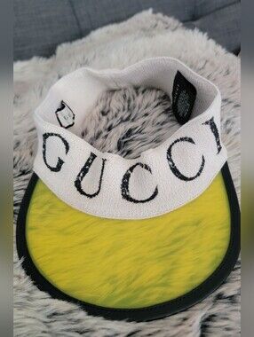 AUTHENTIC GUCCI SUN VISOR YELLOW WOMAN SIZE S.
